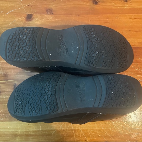 Dansko Black Clogs XP 2.0 - Picture 2 of 13